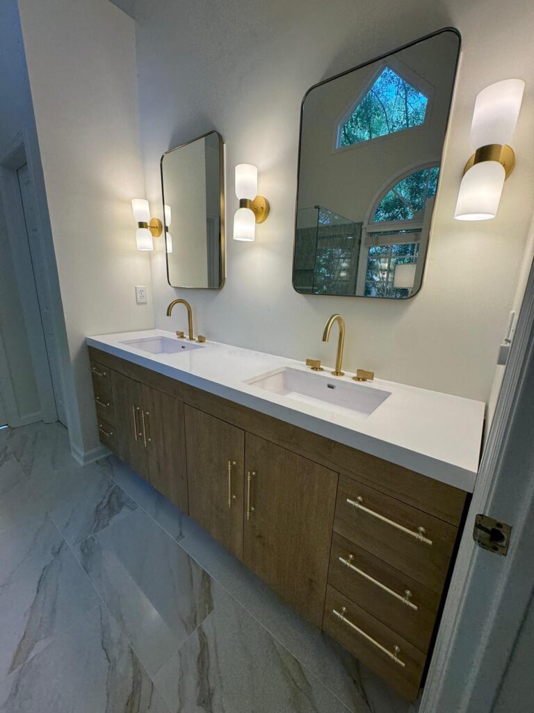 Bathroom Remodeled by Pyramid Flooring - Ceramic tile Installation